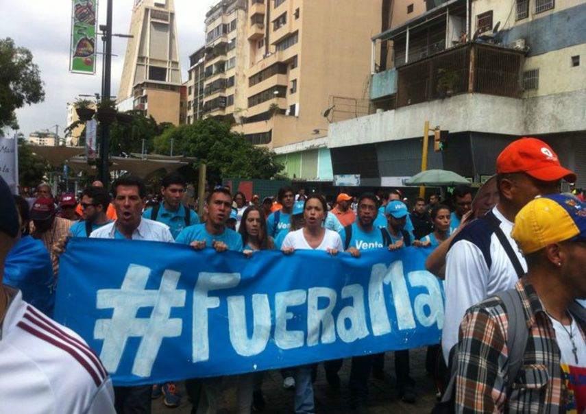 Fuimos a Miraflores y volveremos. El mensaje es uno: ¡fuera! ¡Fuera de Miraflores!, espetó la dirigente opositora.