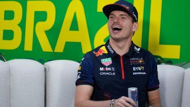 Max Verstappen, de Holanda, piloto de Red Bull, participa en la conferencia de prensa previa al Gran Premio de Brasil en el circuito de Interlagos, en Sao Paulo, Brasil, el jueves 2 de noviembre de 2023.