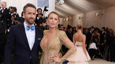 El actor Ryan Reynolds junto a su esposa Blake Lively.&nbsp;