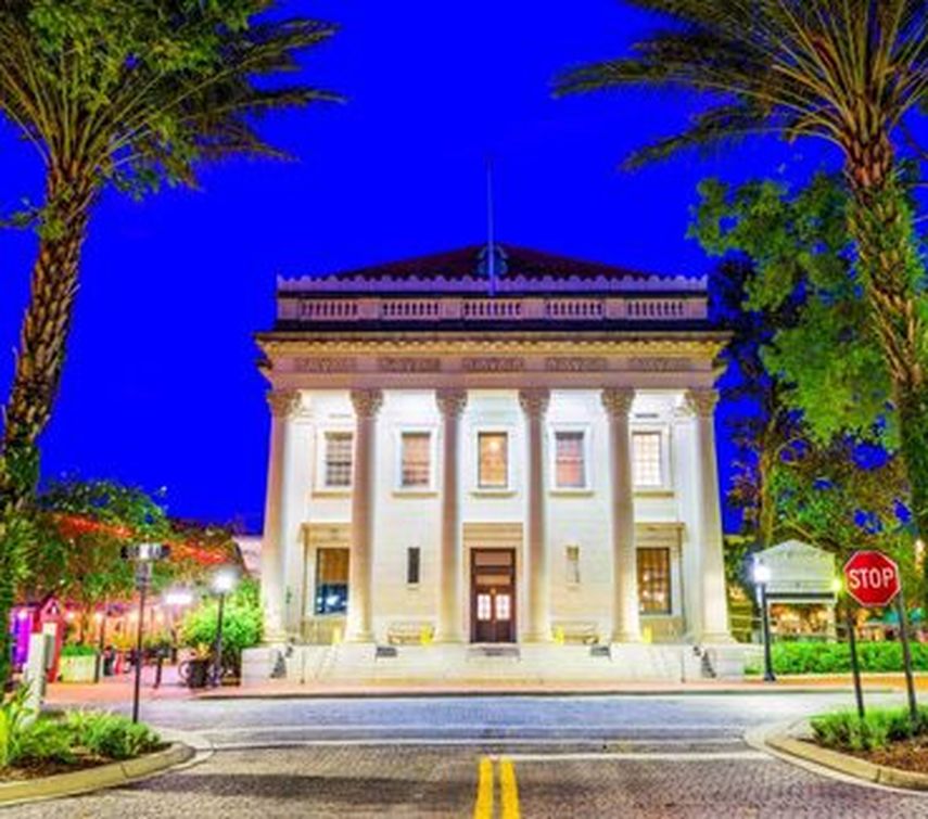 Medicina, comunicación, odontología, turismo, derecho e ingeniaría son algunas de las carreras que puedes estudiar en las distintas universidades de Florida&nbsp;