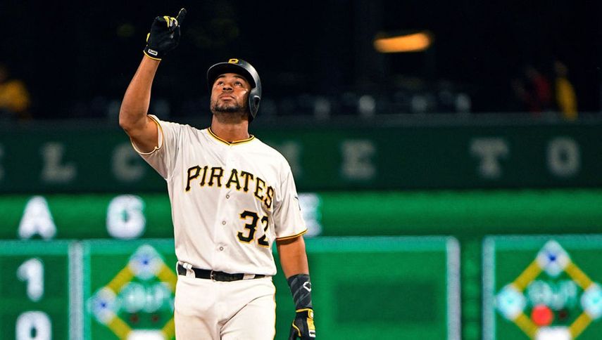 El receptor tenía previsto viajar el lunes a Estados Unidos para reportarse al spring training.