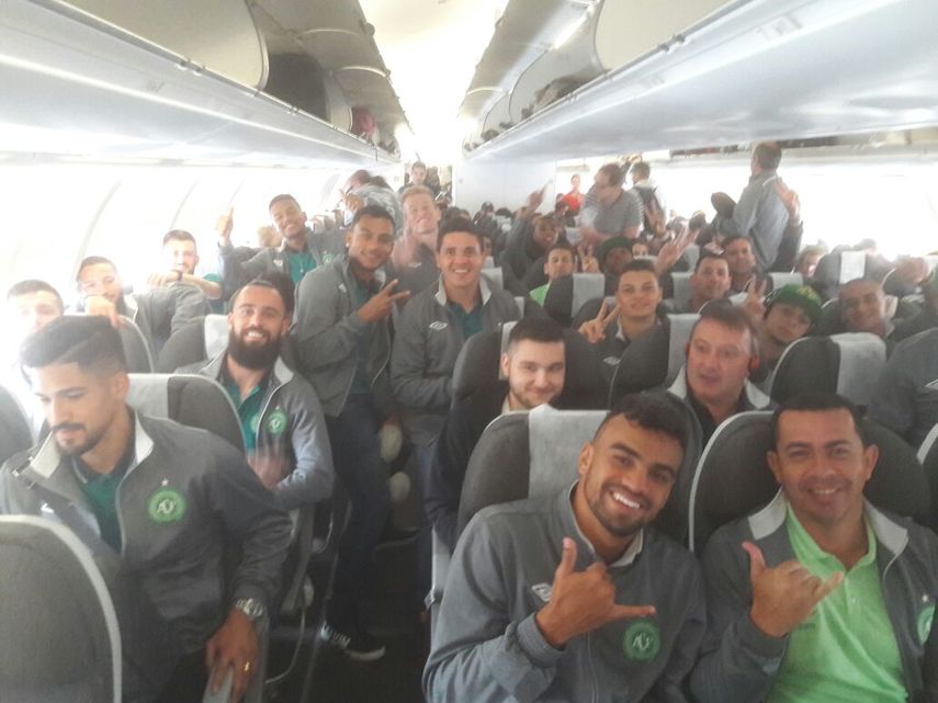 Los jugadores viajaron en un avión de Avianca que aterrizó sin problemas.