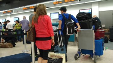Además del aeropuerto de Miami, las terminales de Fort Lauderdale y West Palm Beach también sufren el retraso de los vuelos.