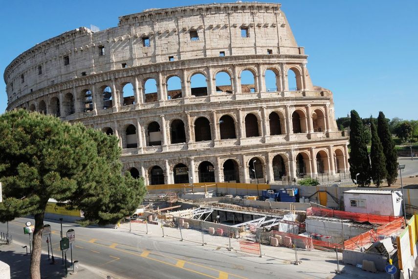 &nbsp; Una zona de construcci&oacute;n cerca del Coliseo, en Roma, Italia, el domingo 3 de mayo de 2020.&nbsp;