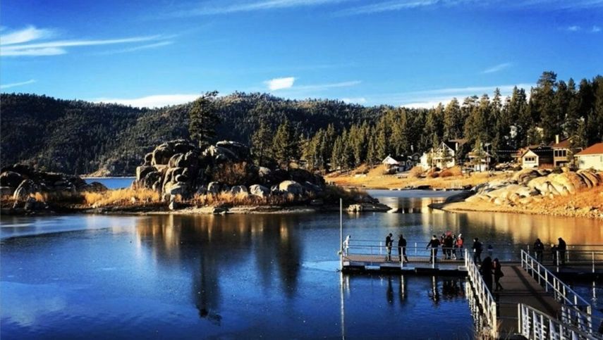 Big Beear lake es un típico lugar para recordar que existe el invierno en California (Purosviajes.com)