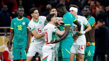Jugadores de Senegal y Marruecos se enfrentaron durante la final de la Copa Africana de Naciones (CAN) entre Senegal y Marruecos en el Estadio Príncipe Moulay Abdellah de Rabat el 18 de enero de 2026. Senegal fue despojado de su título de la Copa Africana de Naciones por la Confederación Africana de Fútbol (CAF) debido al abandono del campo por parte de sus jugadores durante la final, y Marruecos fue declarado campeón, según anunció la CAF el 17 de marzo de 2026. La CAF confirmó que la apelación de la Real Federación Marroquí de Fútbol fue aceptada, revocando la decisión previa del Comité Disciplinario de la CAF que había permitido a Senegal conservar su victoria.