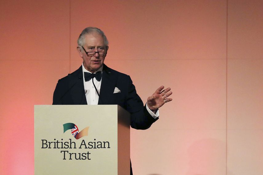 El príncipe Carlos de Gran Bretaña habla en una recepción para celebrar el British Asian Trust en el Museo Británico de Londres, el miércoles 9 de febrero de 2022. Funcionarios reales dicen que Carlos dio positivo a una prueba de COVID-19 y se ha autoaislado.