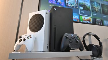 Microsoft lanza su nueva consola de juegos Xbox en dos versiones distintas antes de que Sony presente la PlayStation 5.
