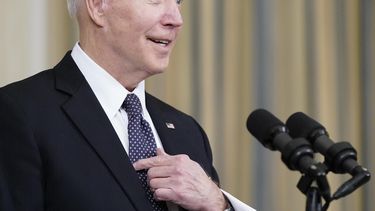 Biden admite querer acercarse a Cuba pero represión lo impide
