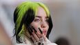 Billie Eilish llega a la ceremonia de los premios Oscar el 9 de febrero de 2020 en el Teatro Dolby en Los Angeles.&nbsp;