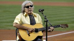 José Feliciano se presenta antes de un partido entre los Mets de Nueva York y los Piratas de Pittsburgh en el Citi Field el 15 de septiembre de 2022 en la ciudad de Nueva York. José Feliciano se presenta antes de un partido entre los Mets de Nueva York y los Piratas de Pittsburgh en el Citi Field el 15 de septiembre de 2022 en la ciudad de Nueva York.