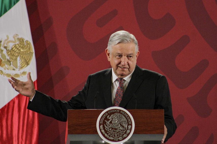 Nuestra relación con Estados Unidos es buena, no queremos pelearnos, amor y paz, y aunque nos cuquen no nos vamos a enganchar, declaró López Obrador durante su rueda de prensa diaria, en la que evitó entrar en nuevas polémicas con el país vecino.&nbsp;