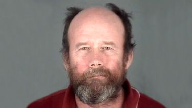 Richard Meyers IV, de 52 años, quien debía ocuparse del anciano enfermo, es acusado de negligencia y abuso a personas mayores.