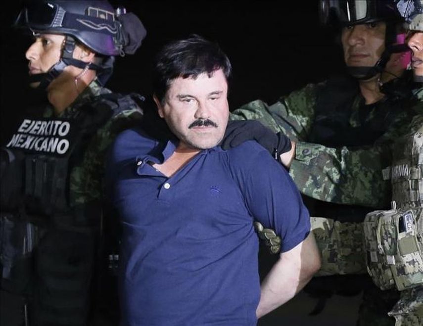 Víctor Emilio Cázares, alias El licenciado o El viejo, uno de los hombres más buscados por la justicia estadounidense, fue extraditado de México el viernes y presentado hoy ante un juez en la corte federal de San Diego, California