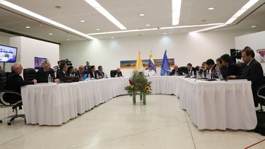 La suspensión de estas reuniones no sería de forma permanente, y se mantiene la fecha de la reunión prevista para el 6 de diciembre, en presencia de los mediadores y del Vaticano