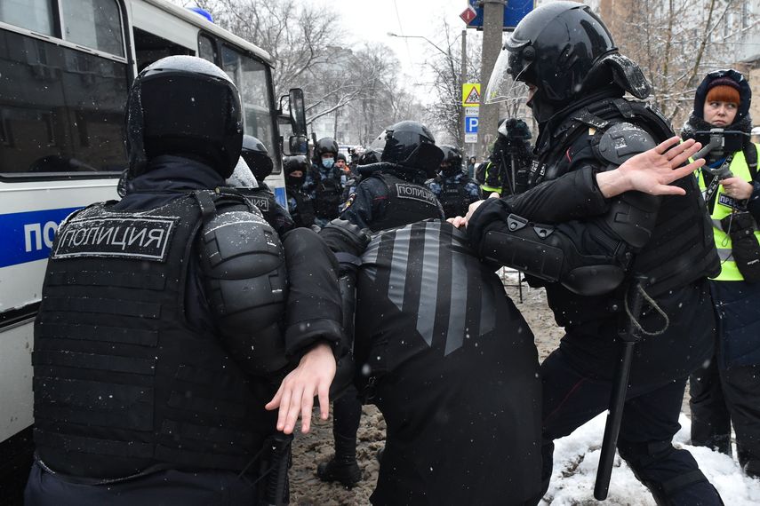 Rusia: Más de mil detenidos en manifestaciones pro-Navalni