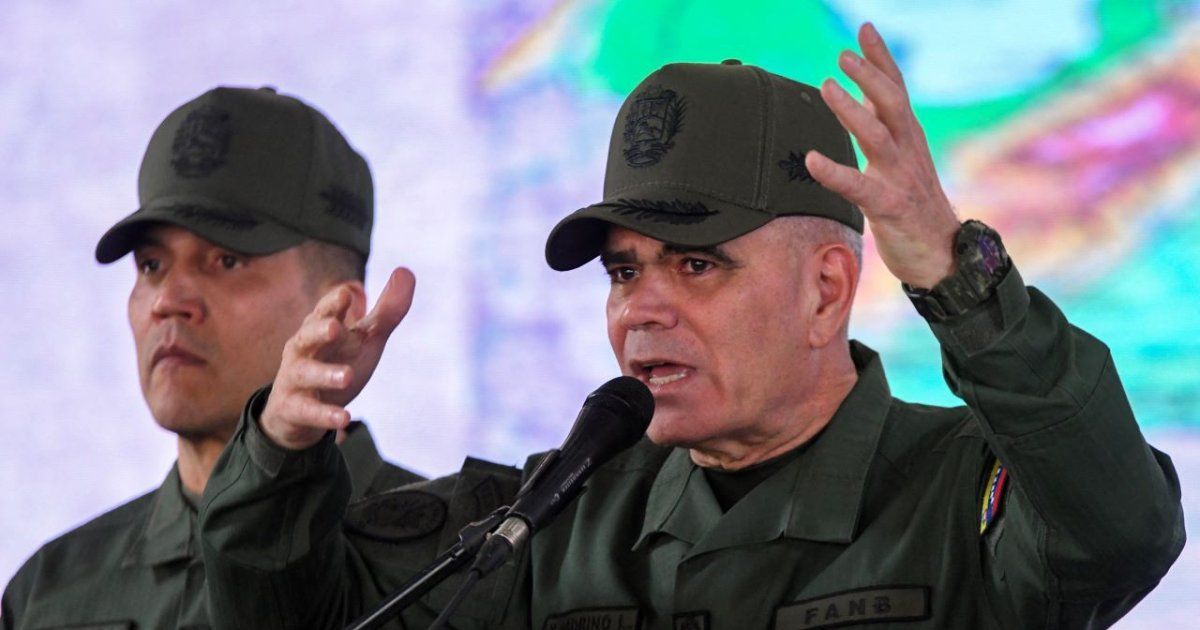 Vladimir Padrino acusa a EEUU de “triplicar” vuelos de “aviones espías” contra Venezuela