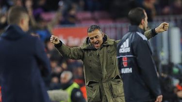 El entrenador del Barcelona, Luis Enrique, celebra la actuación de sus jugadores en la&nbsp;vuelta de los dieciseisavos de final de la Copa del Rey