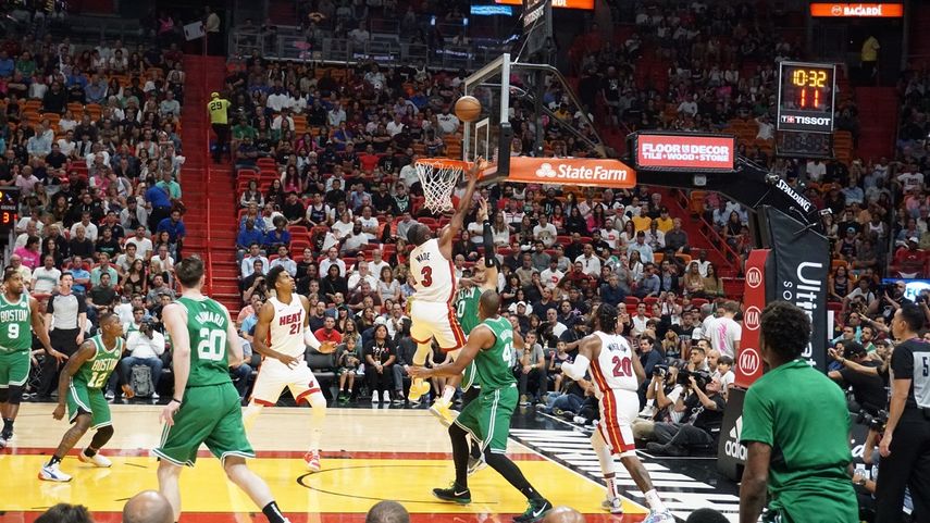 Todo el esfuerzo de Dwyane Wade ante los Celtics fue en vano en la noche del miércoles en la AmericanAirlines Arena de Miami.