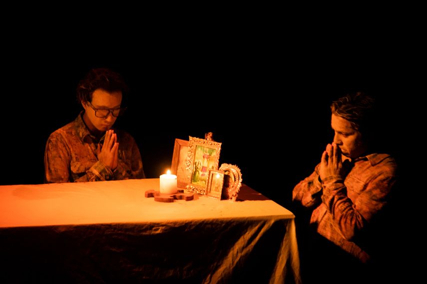 Escena de la obra Papá está en la Atlántida, la propuesta de la compañía mexicana Los Pinches Chamacos en el Festival Internacional de Teatro Hispano de Miami.&nbsp;