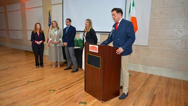 Belén Alfaro Hernández, Angie Moreno, Vince Lago,&nbsp;Elvira Marcos Salazar y Santiago García Dils de la Vega, presentación en el Museo de Coral Gables.