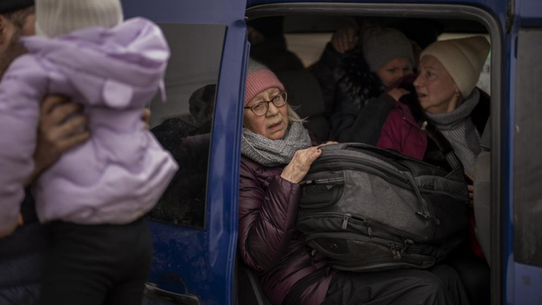 Las evacuaciones continuaron también en la región de Kiev, capital ucraniana.
