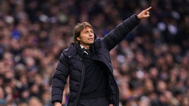 El entrenador Antonio Conte del Tottenham HotSpurs habla claramente sobre la salud de sus jugadores