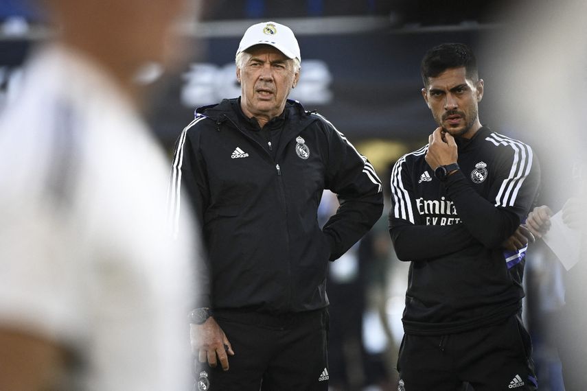 El entrenador Carlo Ancelotti durante el entrenamiento del Real Madrid previo a la Supercopa de Europa