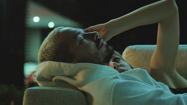 En esta imagen difundida por Amazon, J Balvin en una escena del documental The Boy From Medellin, que se estrenó el 7 de mayo de 2021 en Amazon Prime Video.&nbsp;