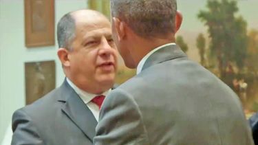 Luis Guillermo Solís, presidente de Costa Rica, junto a Barack Obama, presidente de EEUU, en Washington.