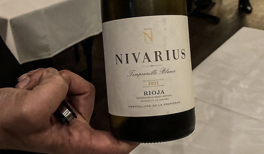 Vino blanco Nivarius, 100% uva tempranillo, de Rioja.