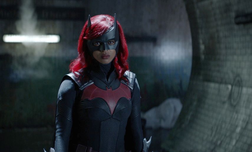 En esta imagen proporcionada por The CW, Javicia Leslie en una escena de Batwoman.&nbsp;