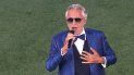 El cantante italiana Andrea Bocelli actúa durante la ceremonia de apertura antes del partido de fútbol del Grupo A de la UEFA EURO 2020 entre Turquía e Italia en el Estadio Olímpico de Roma el 11 de junio de 2021 El cantante italiana Andrea Bocelli actúa durante la ceremonia de apertura antes del partido de fútbol del Grupo A de la UEFA EURO 2020 entre Turquía e Italia en el Estadio Olímpico de Roma el 11 de junio de 2021