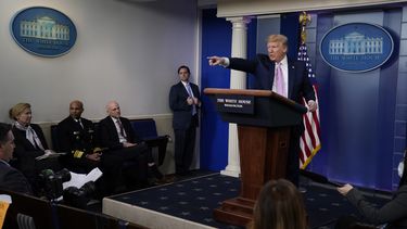 El presidente de Estados Unidos Donald Trump en conferencia de prensa sobre el coronavirus el viernes 10 de abril de 2020 en la Casa Blanca, Washington.&nbsp;