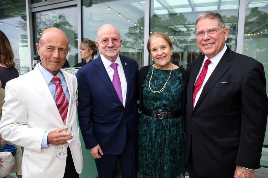 Ricardo Newark,&nbsp; Eduardo J. Padrón, Susana Ibarguen y Alberto Ibarguen.