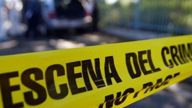 Efectivos de la Policía han acordonado la escena.