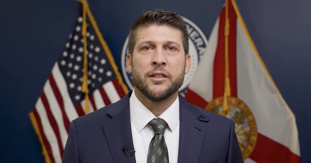 Fiscal general de Florida demanda a Planned Parenthood por “prácticas de marketing engañosas”