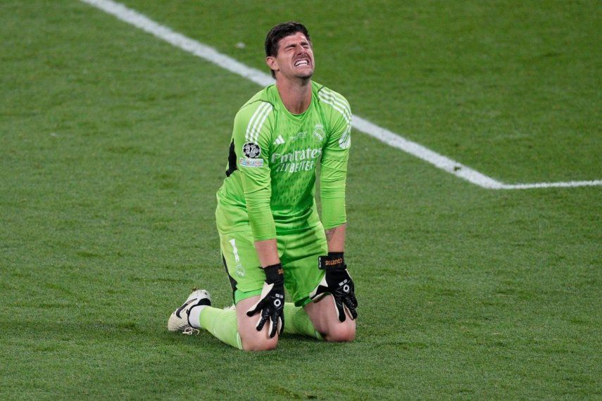 El portero belga Thibaut Courtois, del Real Madrid, festeja la victoria en la final de la Liga de Campeones ante el Borussia Dortmund, el sábado 1 de junio de 2024.