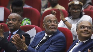 - El primer ministro de Haití, Ariel Henry, asiste a un discurso en la Universidad Internacional de Estados Unidos en Nairobi, Kenia, el 1 de marzo de 2024.