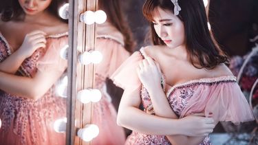 Pose de una modelo japonesa