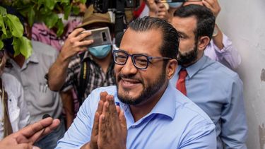 El aspirante presidencial Félix Maradiaga al momento de arribar al Ministerio Público, en Managua, Nicaragua.