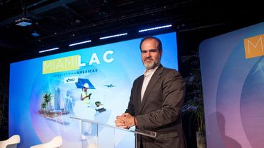 El presidente del Banco Interamericano de Desarrollo, Mauricio Claver-Carone, durante el evento MiamiLAC.