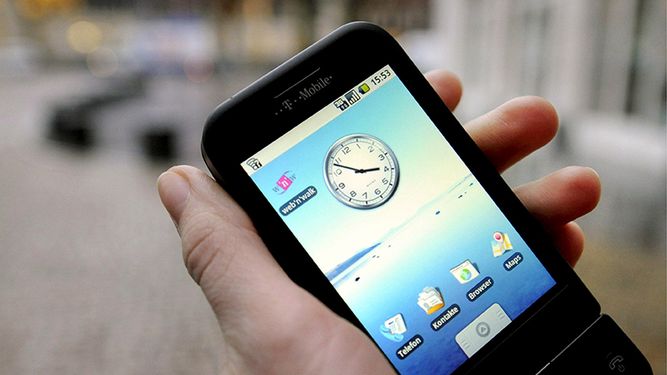 Pichai aseguró que el plan de Google de ofrecer servicios celulares es un proyecto e insistió que no representa una amenaza para los proveedores tradicionale. (EFE)