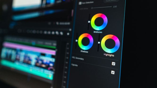 Ajustes de color en edición de video: el paso clave para lograr una imagen profesional.