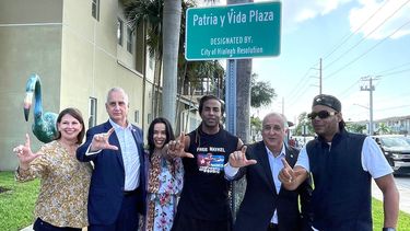 Vivian Casals Muñoz, Mario Díaz Balart, Beatriz Luengo, Yotuél Romero, Esteban Bovo, El Funky&nbsp;