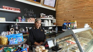Denise Hotze, dueña de la fábrica de helados Paradise Beach Gelato.&nbsp;
