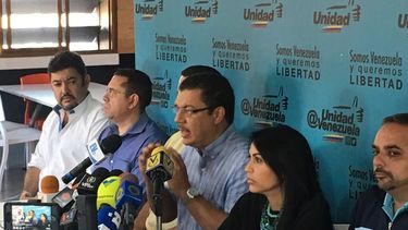 Sabemos que en el Gobierno hay gente que desea eso (la apertura del canal humanitario), afirmó Simón Calzadilla.