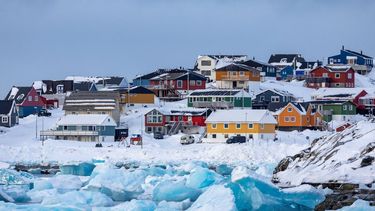 Vista panorámica de uno de los caseríos en Groenlandia.