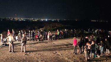 EEUU detiene a 414 migrantes, entre ellos varios cubanos