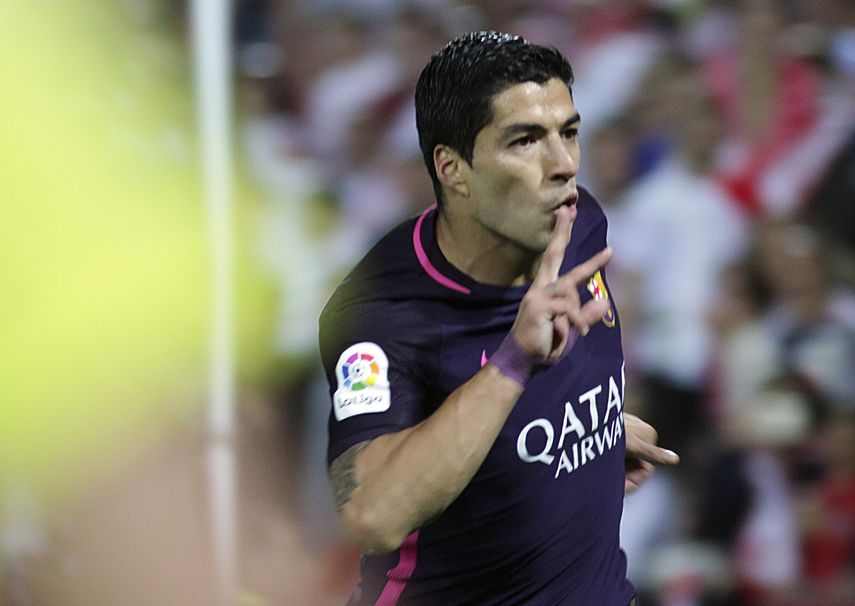 El Pistolero, el uruguayo Luis Suárez, aprovechó los errores de la defensa para anotar dos veces.&nbsp;